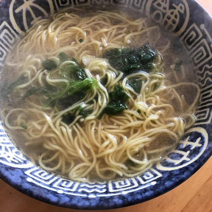 ミツバとかまぼこ入りホタテラーメン